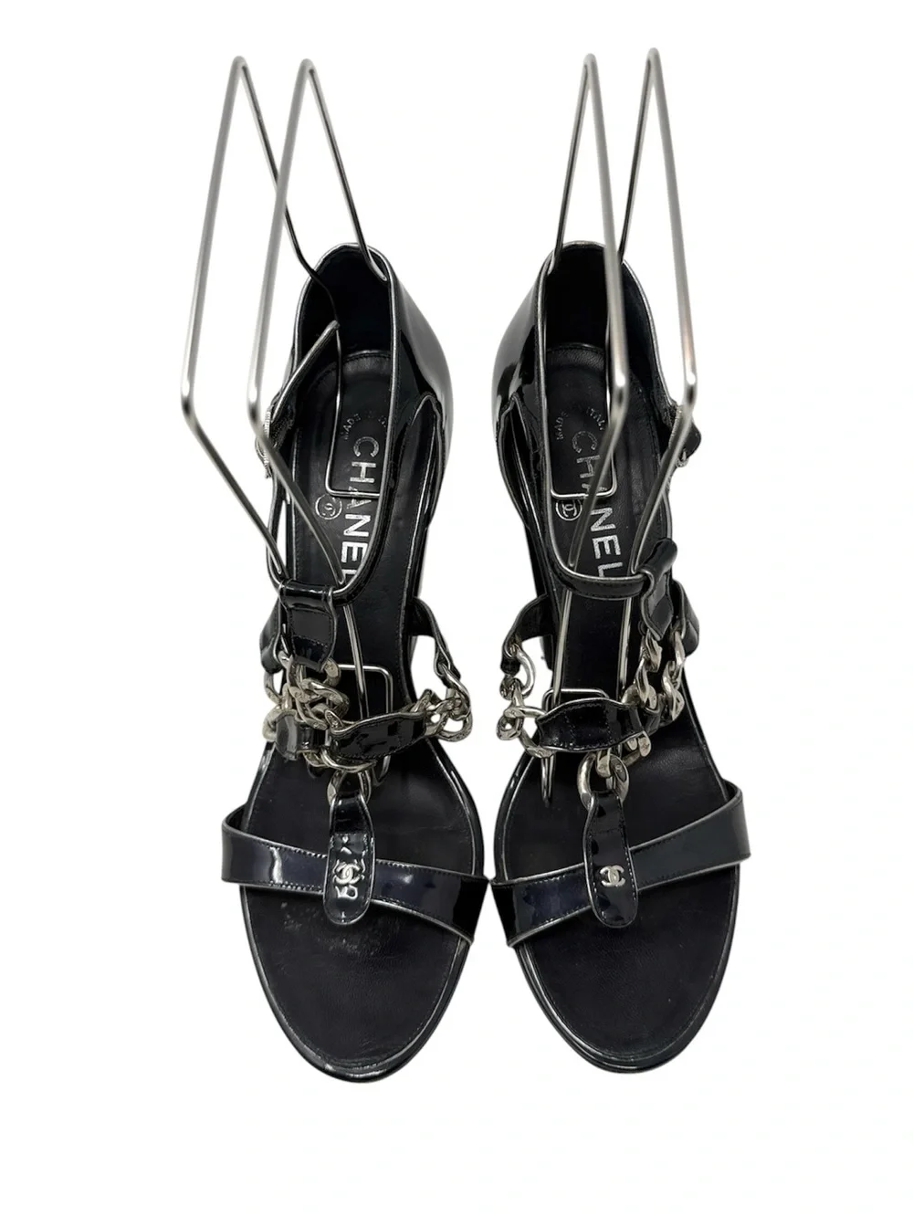 Chanel CC Patent Leather T Strap Silver Chain Accent Navy Blue Sandals Size 40